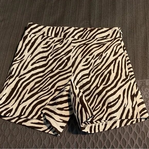 Charter Club High Rise Zebra Print Shorts Size 4 - Picture 14 of 14